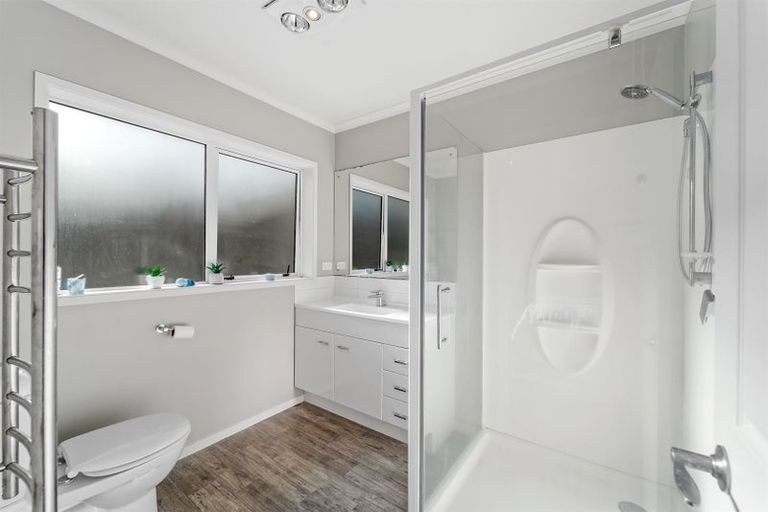 Photo of property in 351 Glenvar Road, Long Bay, Auckland, 0630