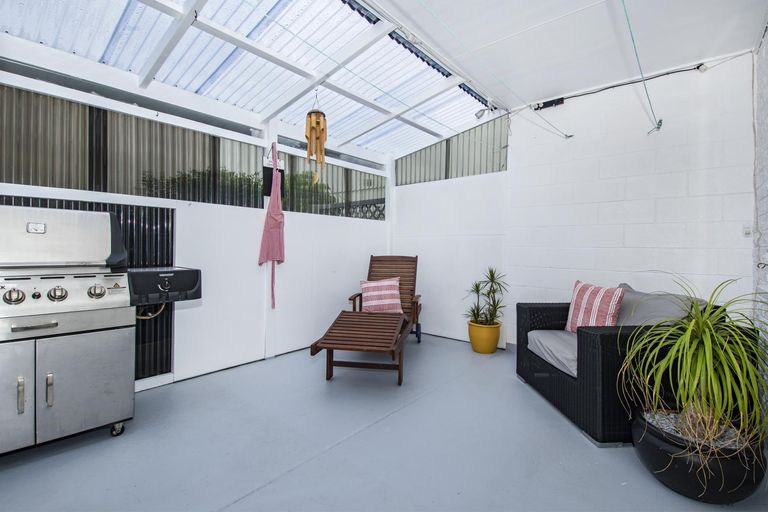 Photo of property in 4/9 Zealandia Street, Kensington, Whangarei, 0112