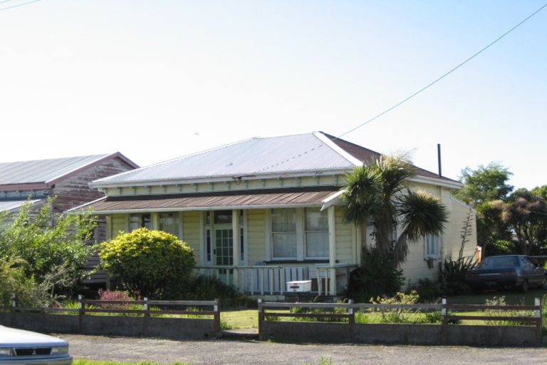 Photo of property in 51 Wakefield Street, Westport, 7825