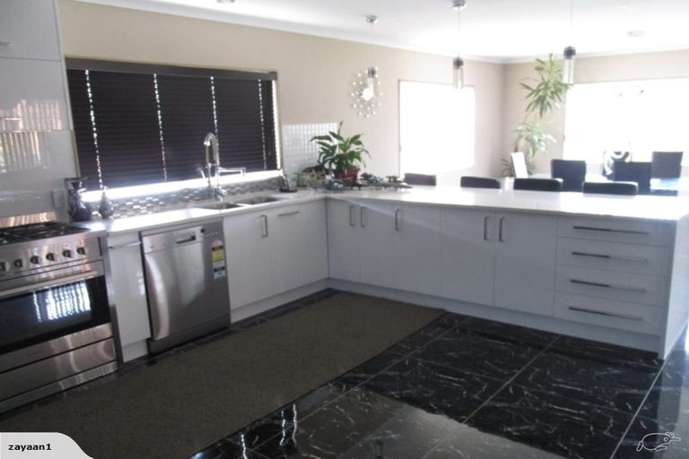 Photo of property in 27 Crossandra Drive, Mangere, Auckland, 2022