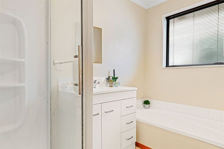 Property details for 3 Saint Bathans Lane, Papanui, Christchurch, 8053