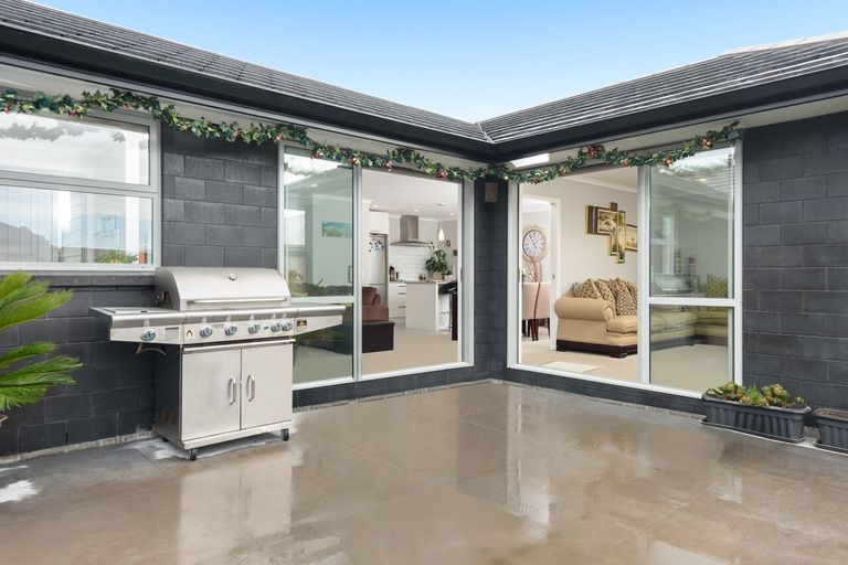 Photo of property in 17 Kanono Close, Papamoa Beach, Papamoa, 3118