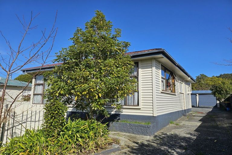 Photo of property in 68 Marlborough Street, Greymouth, 7805