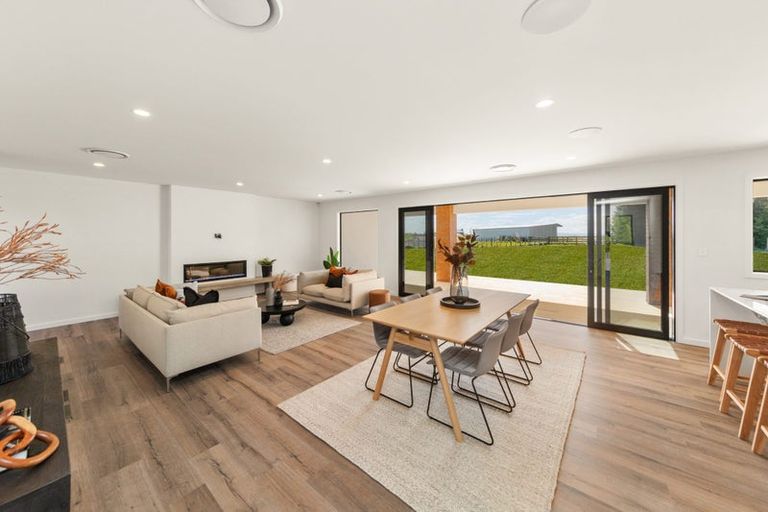 Photo of property in 11 Te Kahu Lane, Halcombe, Feilding, 4779