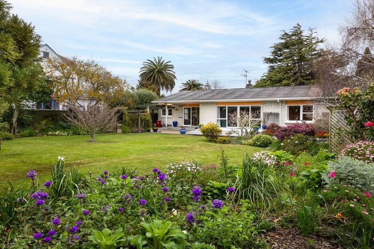 Photo of property in 249 Te Moana Road, Waikanae, 5036