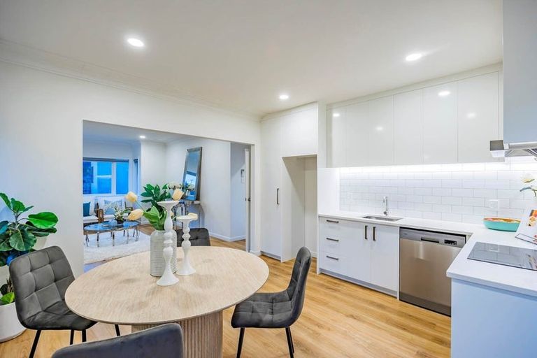 Photo of property in 1/14 Taharoto Road, Takapuna, Auckland, 0622