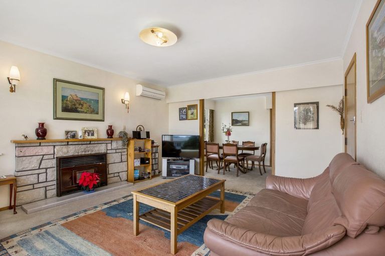 Photo of property in 5 Magdalen Street, Tawa, Wellington, 5028