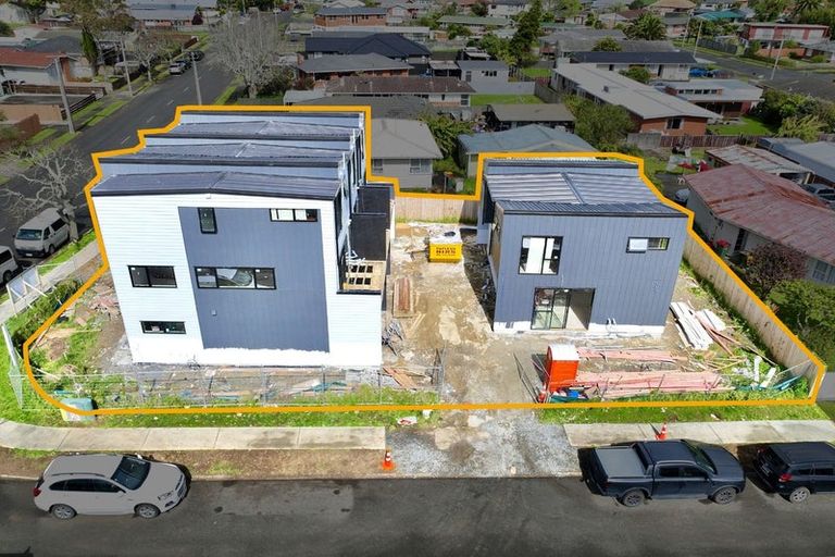 Photo of property in 2d Convair Crescent, Mangere, Auckland, 2022