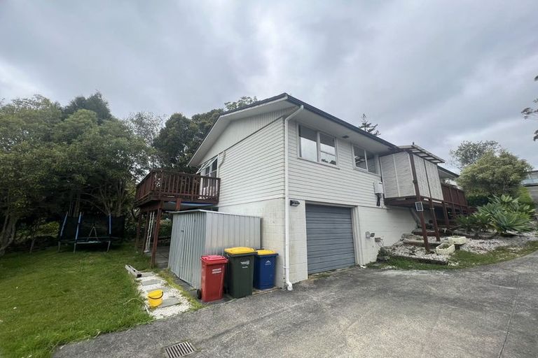 Photo of property in 11 Holt Avenue, Torbay, Auckland, 0630