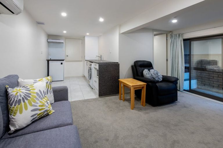 Photo of property in 10 Kowhai Road, Campbells Bay, Auckland, 0630