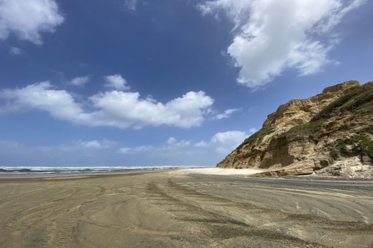 Photo of property in 23 Ocean View Terrace, Baylys Beach, Dargaville, 0377