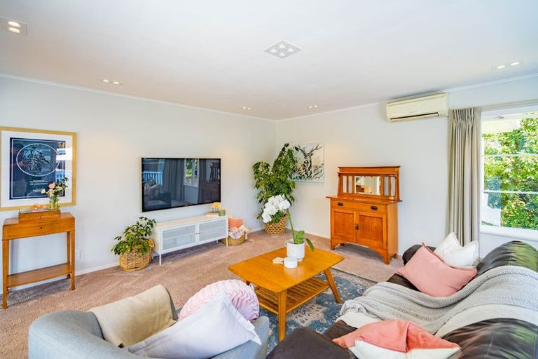 Photo of property in 12b Tiromoana Road, Raumati South, Paraparaumu, 5032