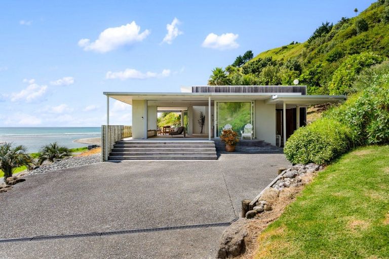 Photo of property in 14 Oraka Road, Mahia, Nuhaka, 4198