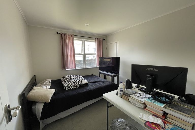 Photo of property in 31 Dawnhaven Drive, Te Atatu Peninsula, Auckland, 0610