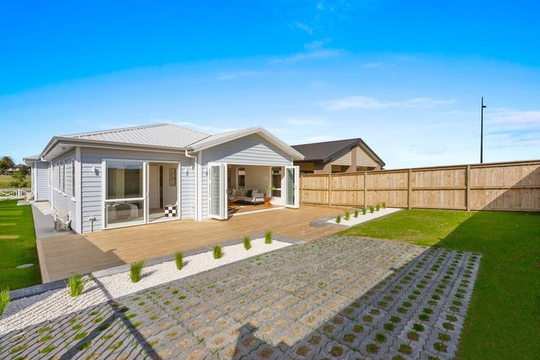 Photo of property in 113 Mutetai Road, Clarks Beach, 2122