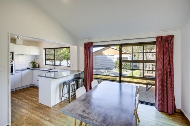 Photo of property in 10 Rush Place, Havelock North, 4130