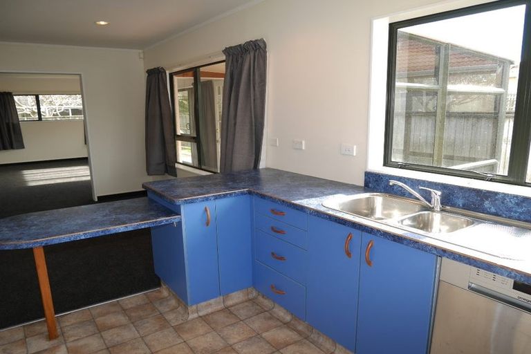 Photo of property in 15a Watson Drive, Paraparaumu Beach, Paraparaumu, 5032