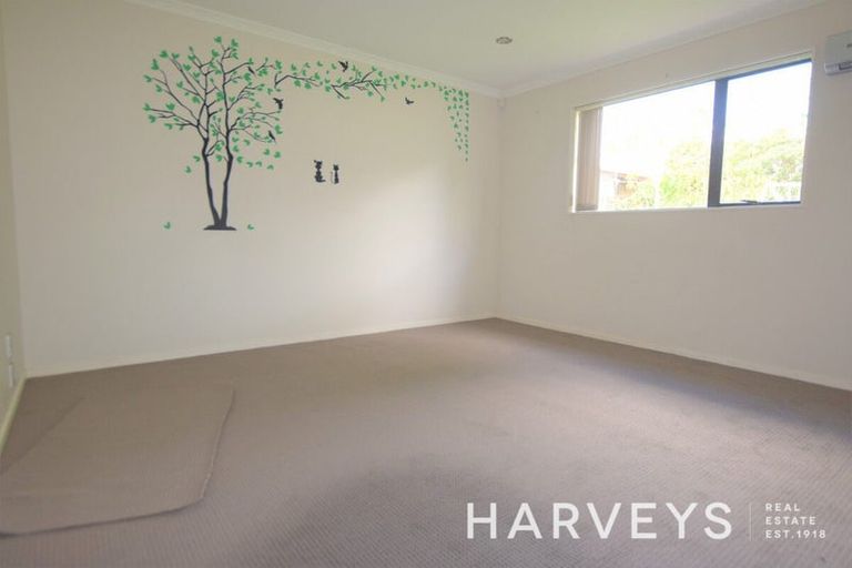 Photo of property in 16b Airdrie Road, Ranui, Auckland, 0612
