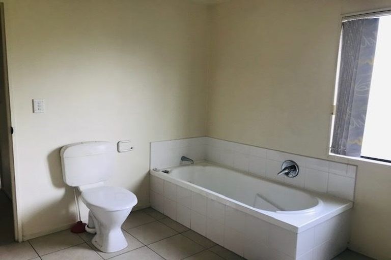 Photo of property in 18/2 Arawa Street, New Lynn, Auckland, 0600