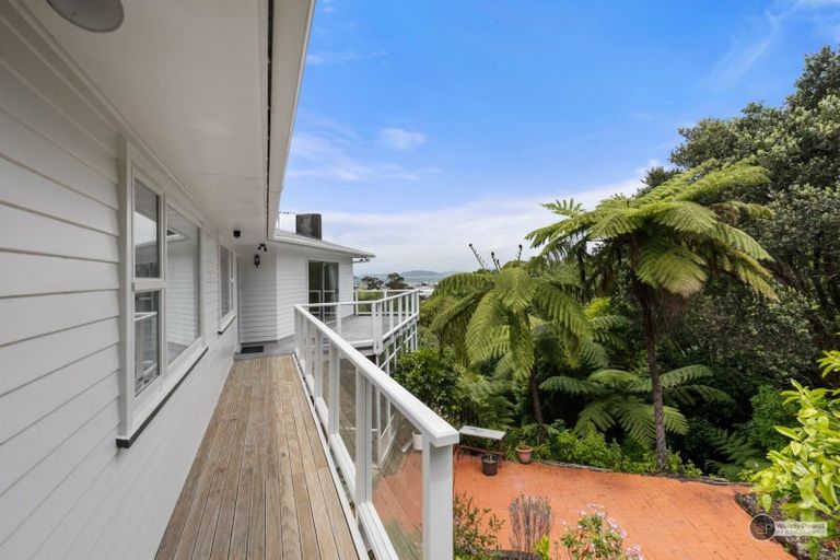 Photo of property in 18 Magnolia Grove, Maungaraki, Lower Hutt, 5010