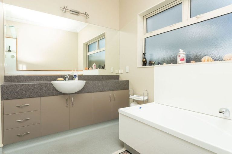 Photo of property in 118 Guy Street, Dannevirke, 4930