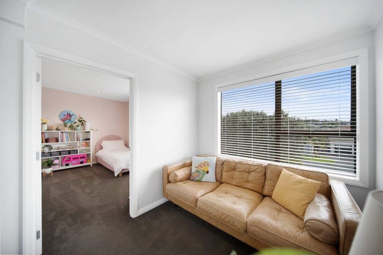 Photo of property in 15 Sea View Terrace, Cockle Bay, Auckland, 2014