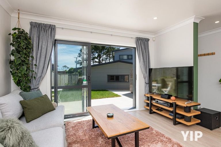 Photo of property in 41 Brindle Way, Newlands, Wellington, 6037