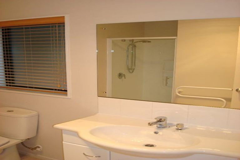 Photo of property in 5 Boleyn Close, Kingsley Heights, Upper Hutt, 5018