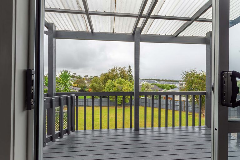 Photo of property in 207 Mahia Road, Wattle Downs, Auckland, 2102