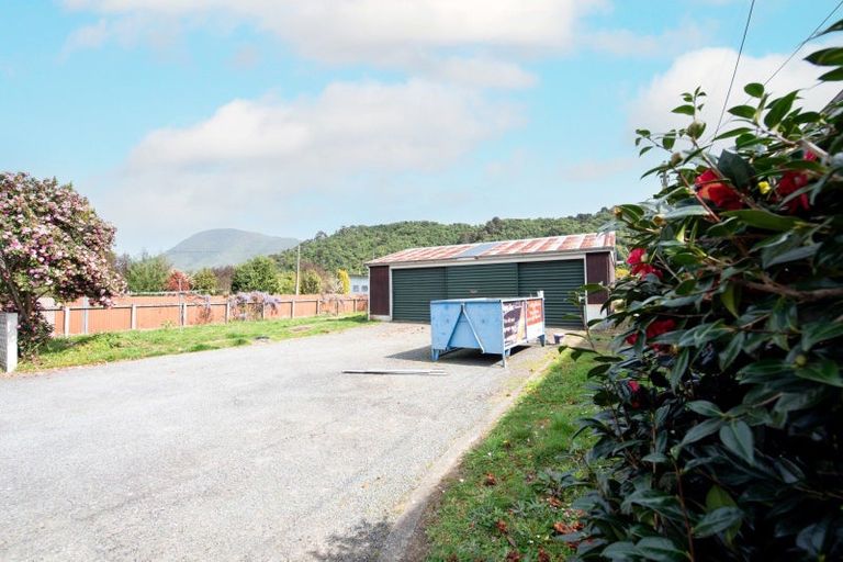 Photo of property in 91a Waikawa Road, Picton, 7220