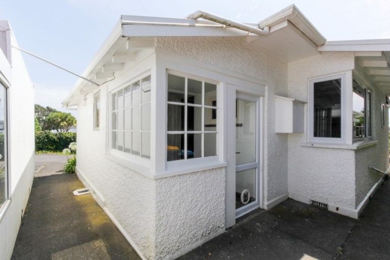 Photo of property in 28 Mclean Street, Strandon, New Plymouth, 4312