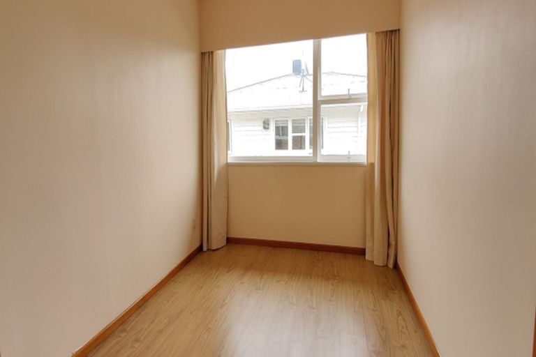 Photo of property in 46 Tiraumea Drive, Pakuranga, Auckland, 2010