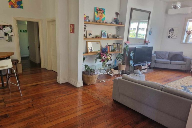 Photo of property in 89 Webb Street, Mount Cook, Wellington, 6011