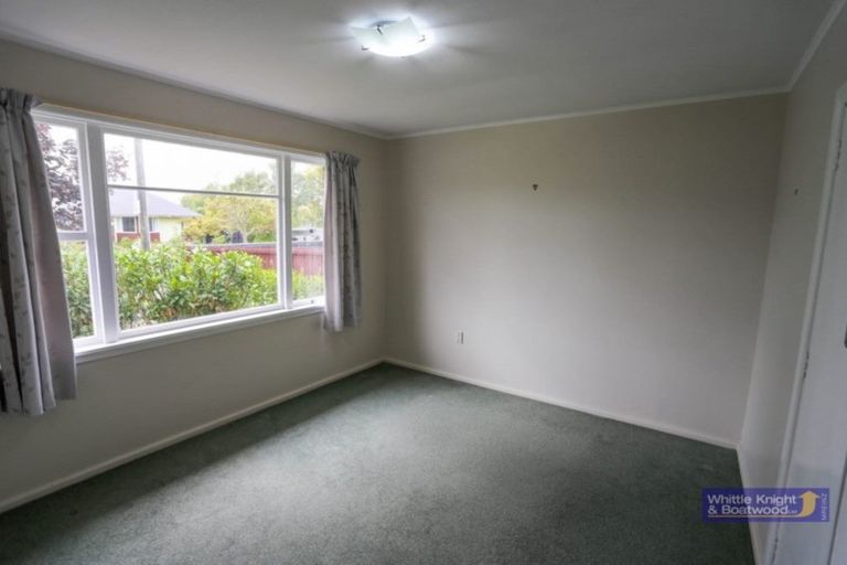 Photo of property in 11 Mottram Street, Redwood, Christchurch, 8051