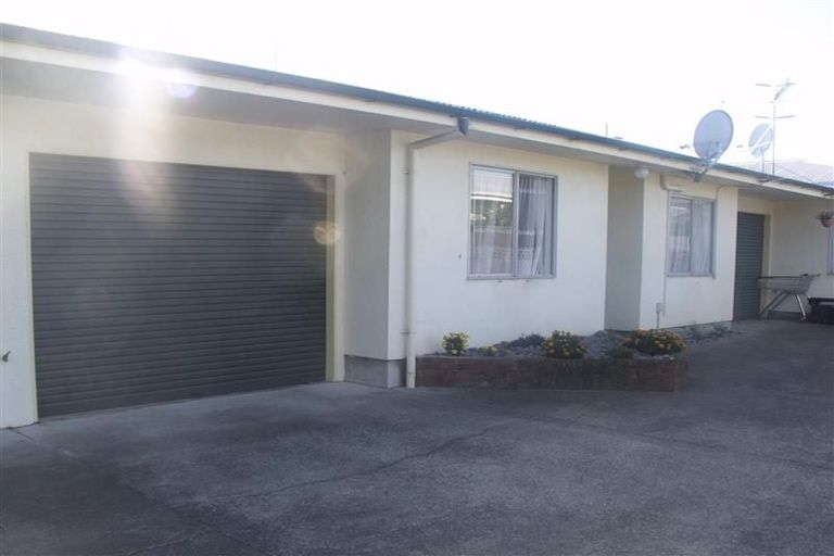 Photo of property in 2/24 Coventry Avenue, Tamatea, Napier, 4112