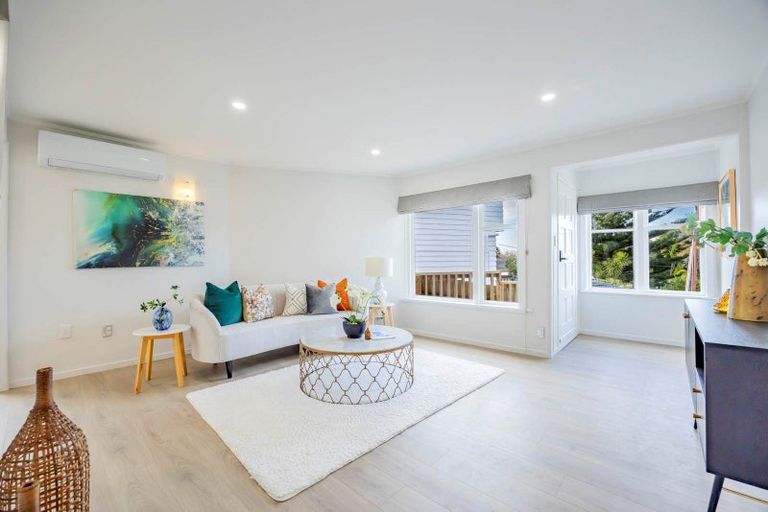 Photo of property in 23 Korotaha Terrace, Rothesay Bay, Auckland, 0630