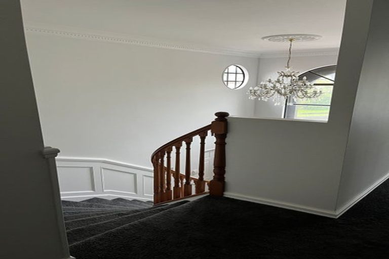 Photo of property in 11 Rosses Place, Pinehill, Auckland, 0632