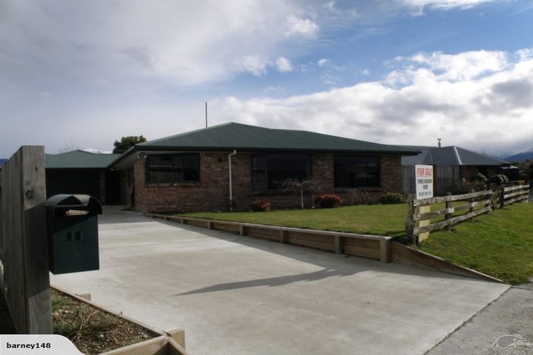 Photo of property in 11 Kepler Place, Te Anau, 9600