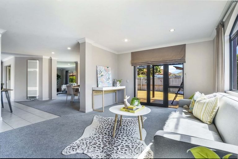 Photo of property in 16 Lockhart Place, Rototuna, Hamilton, 3210