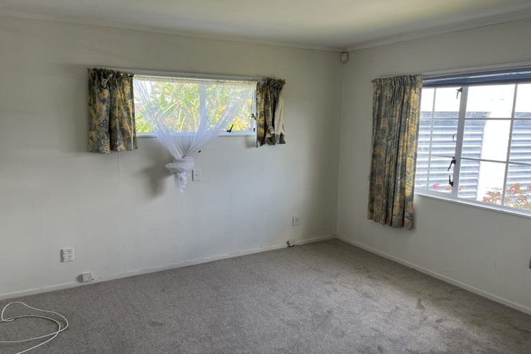 Photo of property in 117 Everglade Drive, Totara Heights, Auckland, 2105