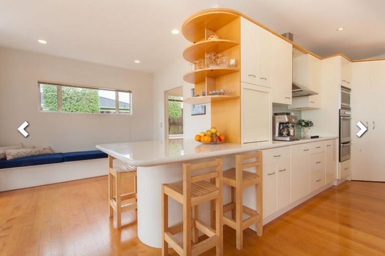 Photo of property in 34 King Richard Place, Browns Bay, Auckland, 0630