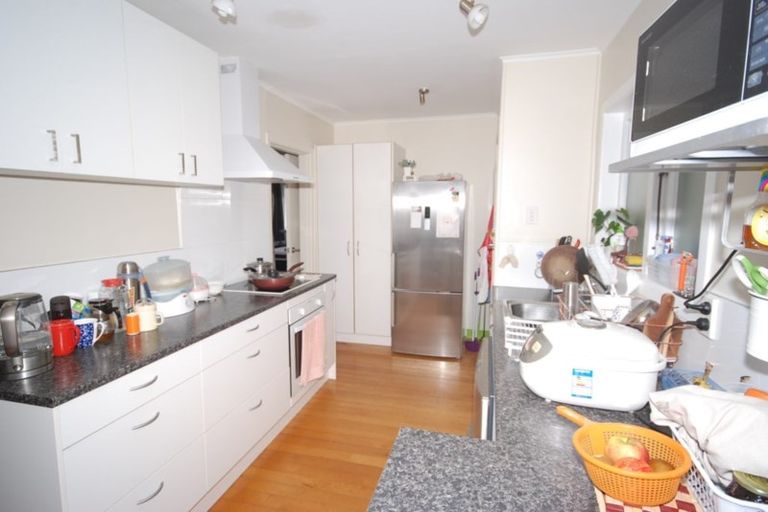 Photo of property in 21 Amberley Avenue, Te Atatu South, Auckland, 0610