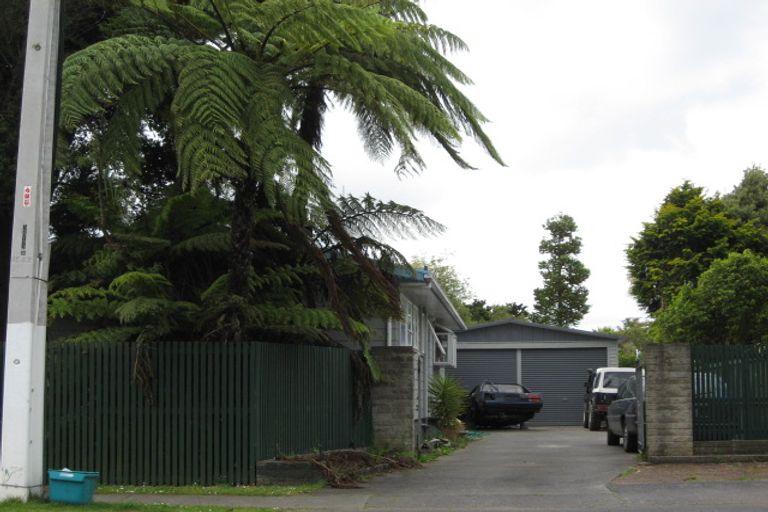 Photo of property in 4 Airfield Road, Takanini, 2112