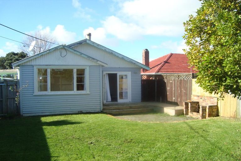 Photo of property in 803 Te Atatu Road, Te Atatu Peninsula, Auckland, 0610