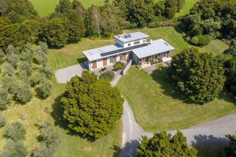 Photo of property in 581 Matarawa Road, Dalefield, Carterton, 5791