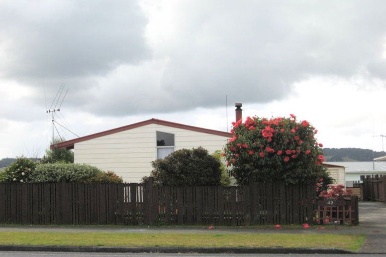 Photo of property in 42 Paramount Parade, Tikipunga, Whangarei, 0112
