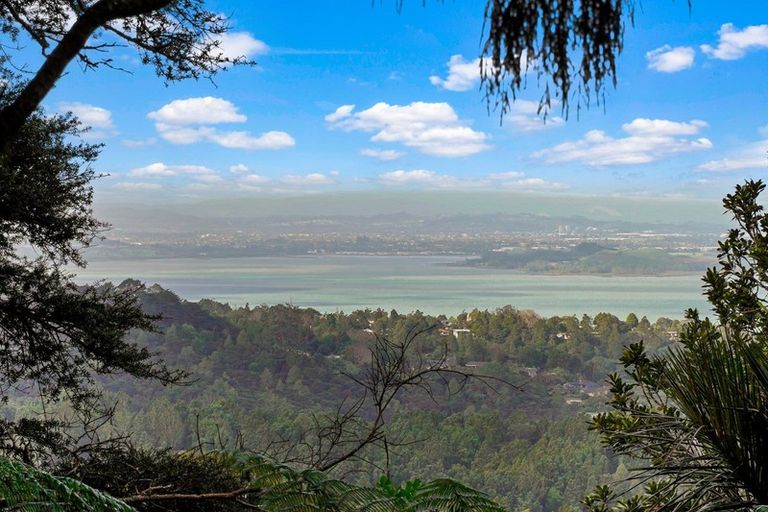 Photo of property in 176-178 Scenic Drive, Titirangi, Auckland, 0604