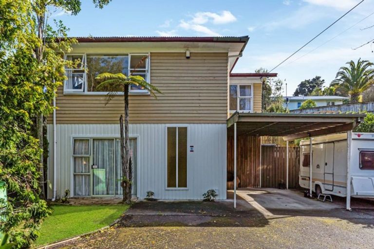 Photo of property in 21 Atkinson Road, Titirangi, Auckland, 0604