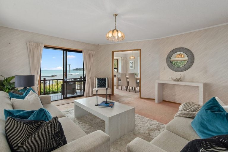 Photo of property in 2/30 Manly Esplanade, Browns Bay, Auckland, 0630