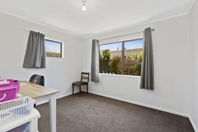 Photo of property in 118a Waiwhetu Road, Waterloo, Lower Hutt, 5011